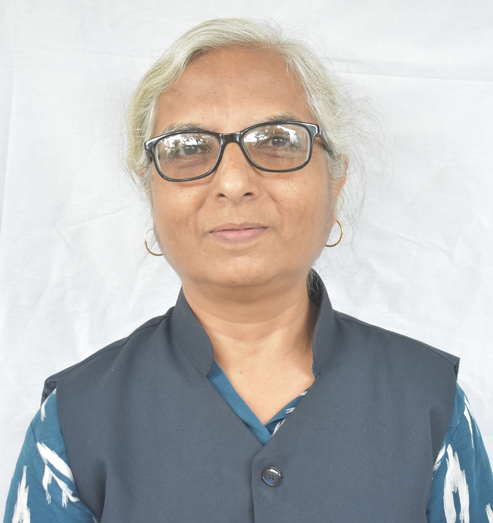 Ms. Savita Advani